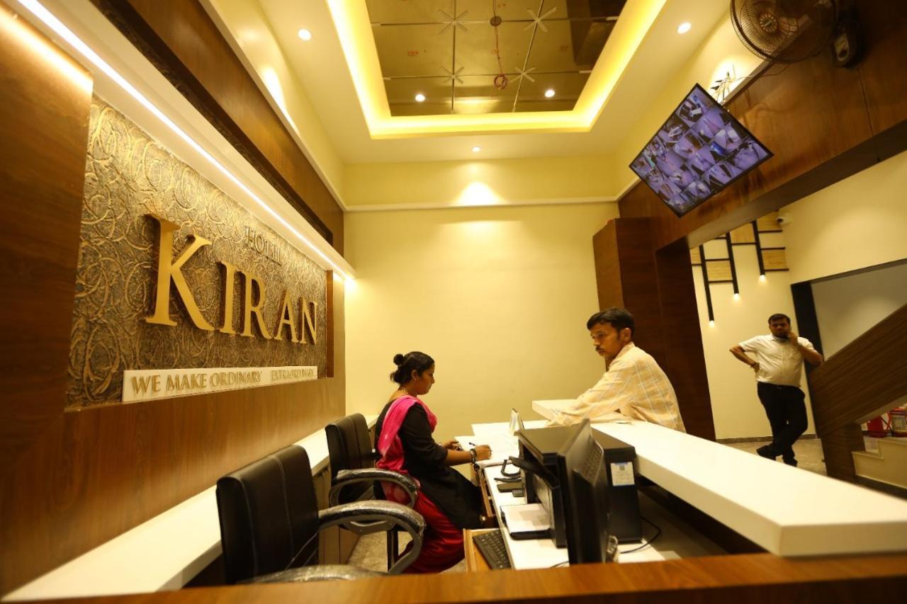Hotel Kiran Miraj Exterior photo